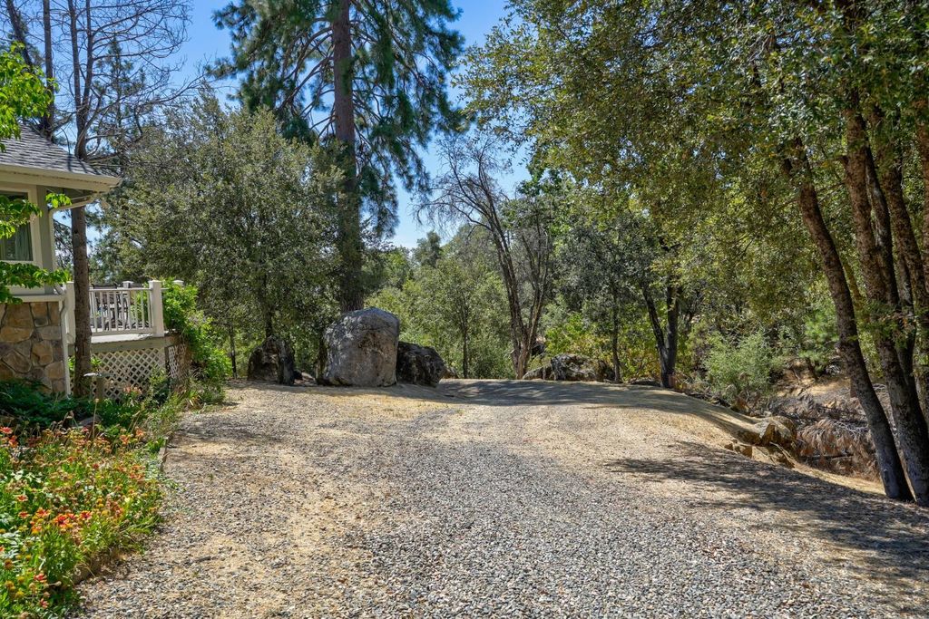 Image 51 of property listing at 44550 Windsong Way, Ahwahnee, CA 93601