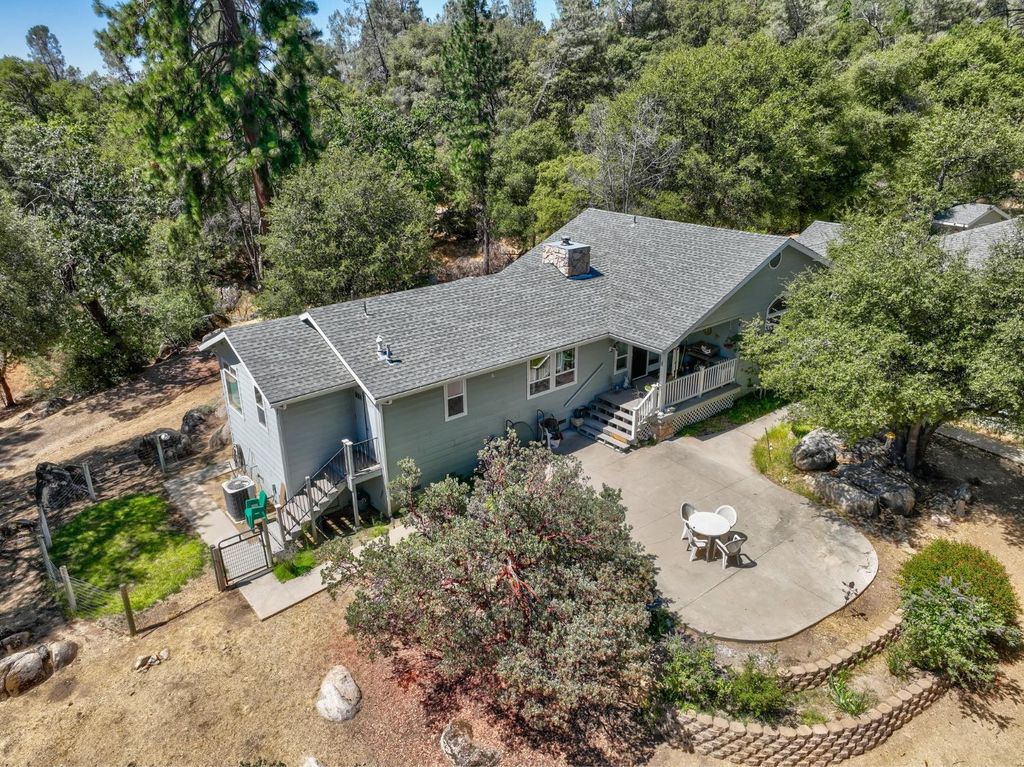 Image 52 of property listing at 44550 Windsong Way, Ahwahnee, CA 93601