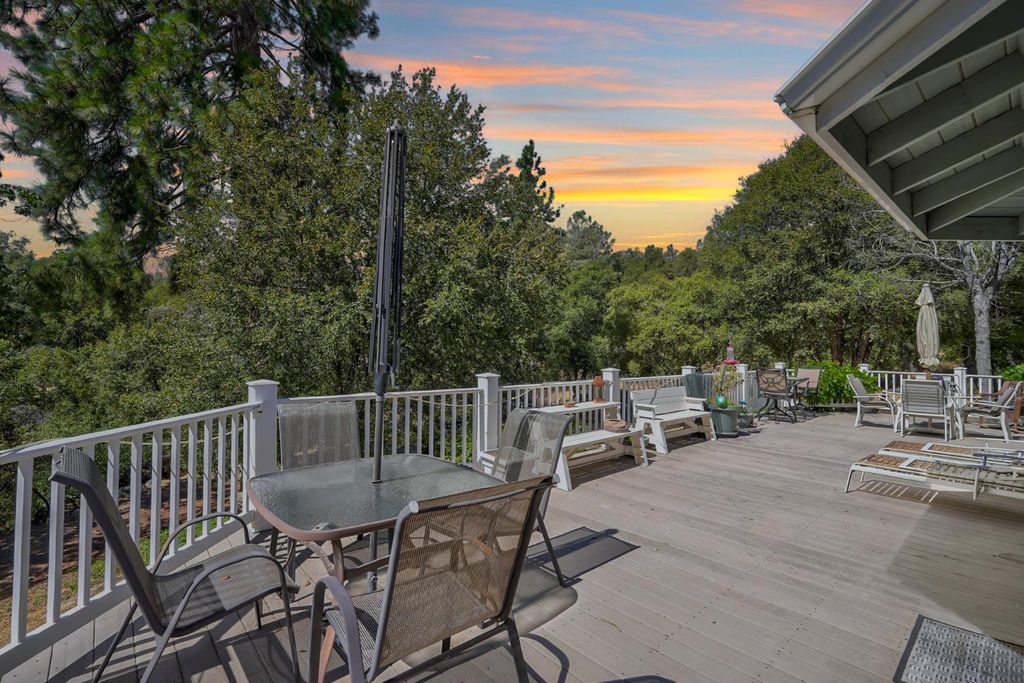 Image 9 of property listing at 44550 Windsong Way, Ahwahnee, CA 93601