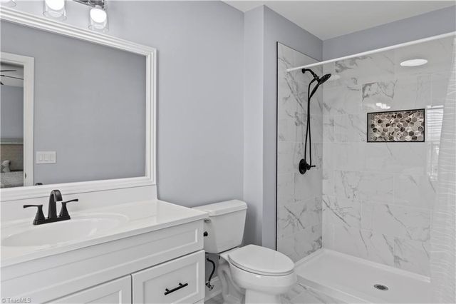 250 Cloverfield Court, Winston-salem, NC 27127