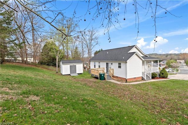 250 Cloverfield Court, Winston-salem, NC 27127