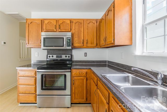 5840 Prescott Court, Charlotte, NC 28269