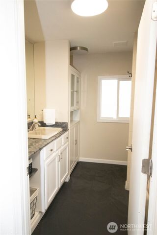 24415 64th Avenue S #16, Kent, WA 98032