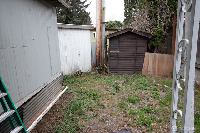 24415 64th Avenue S #16, Kent, WA 98032