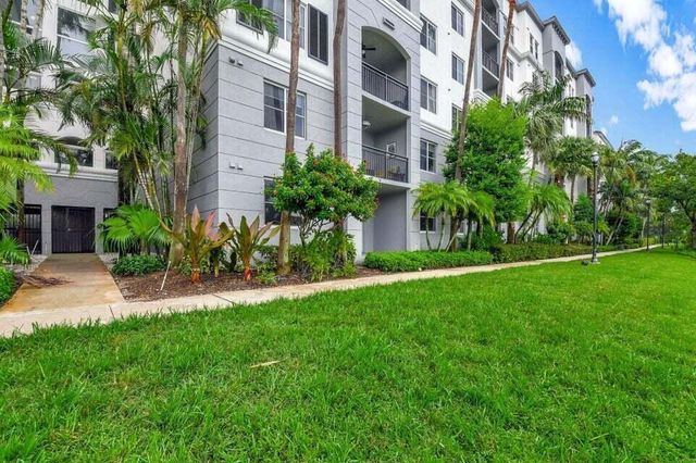 1660 Renaissance Commons Boulevard, Boynton Beach, FL 33426
