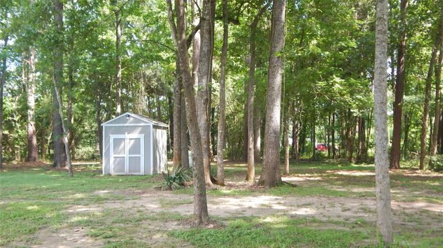 142 County Road 1332, Liberty, TX 77575