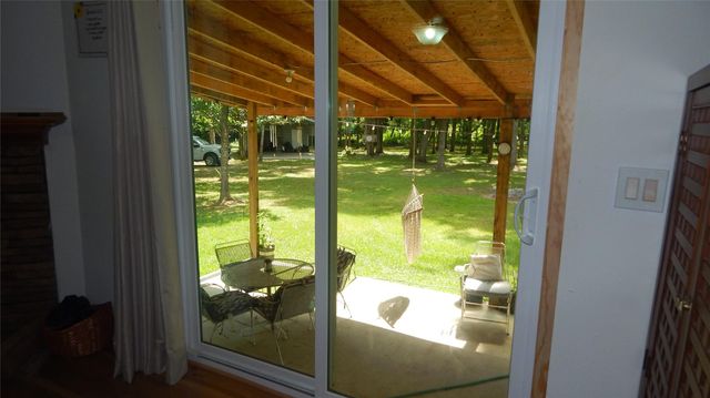 142 County Road 1332, Liberty, TX 77575