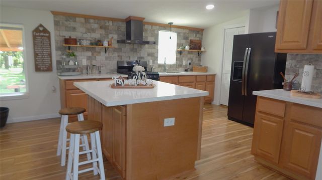 142 County Road 1332, Liberty, TX 77575