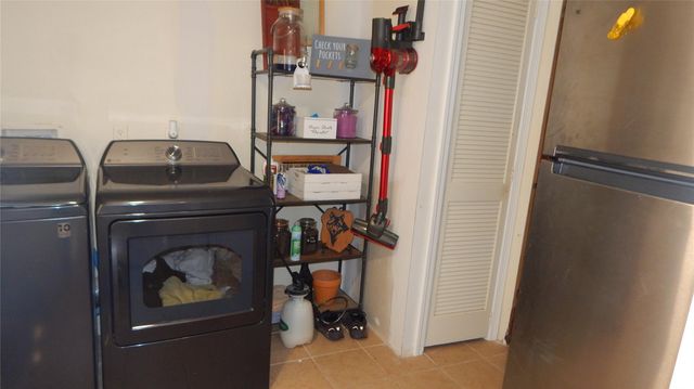 142 County Road 1332, Liberty, TX 77575