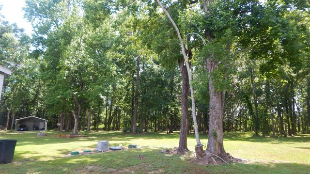 142 County Road 1332, Liberty, TX 77575