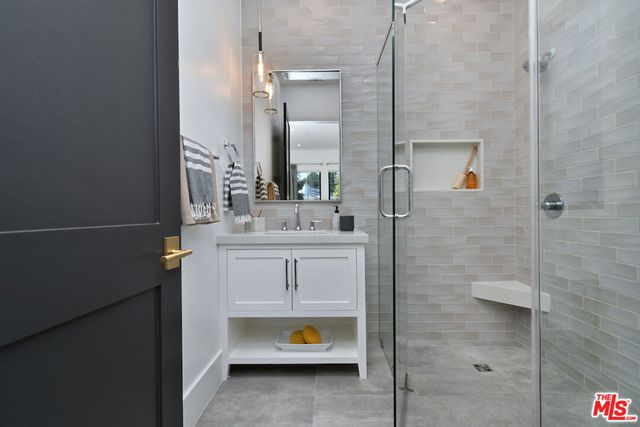 4809 Genesta Avenue, Encino, CA 91316