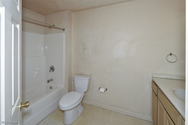 29828 Center Ridge Drive 217, Westlake, OH 44145