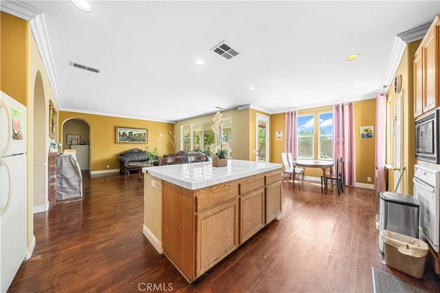 7342 Excelsior Dr, Eastvale, CA 92880