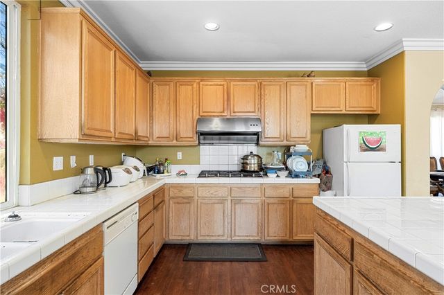 7342 Excelsior Dr, Eastvale, CA 92880