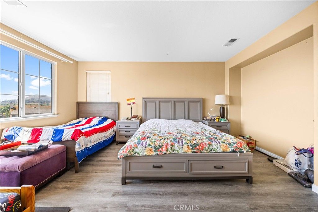 Image 18 of property listing at 7342 Excelsior Dr, Eastvale, CA 92880