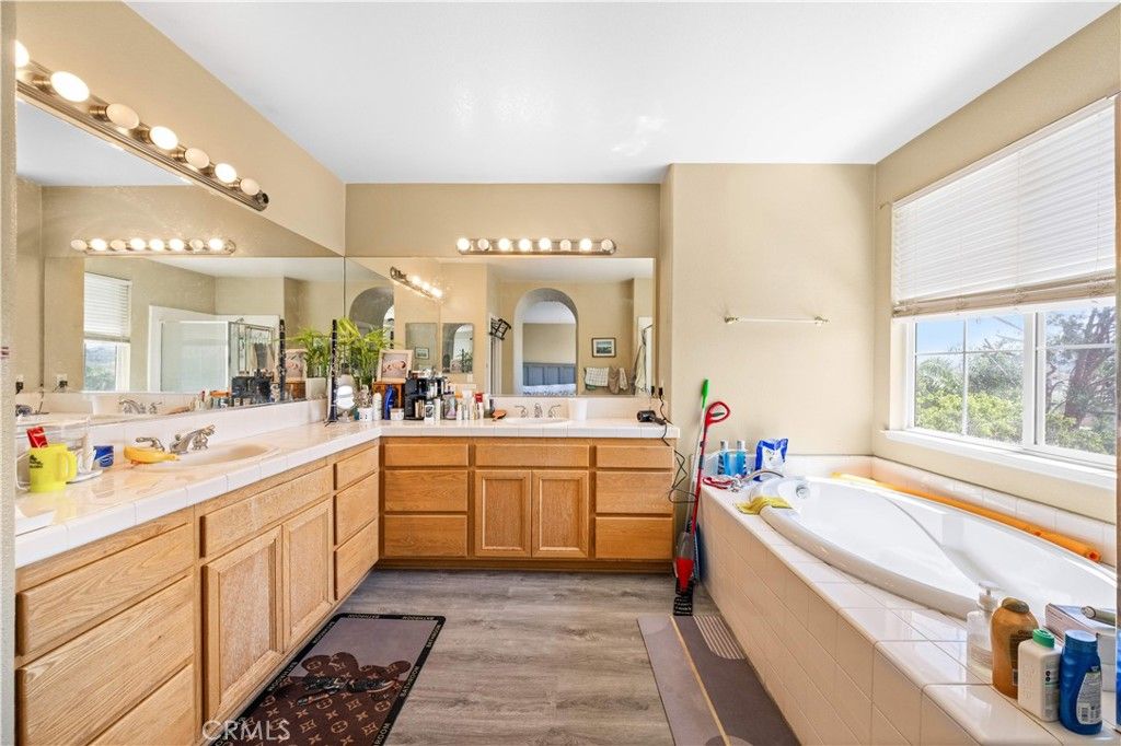 Image 19 of property listing at 7342 Excelsior Dr, Eastvale, CA 92880