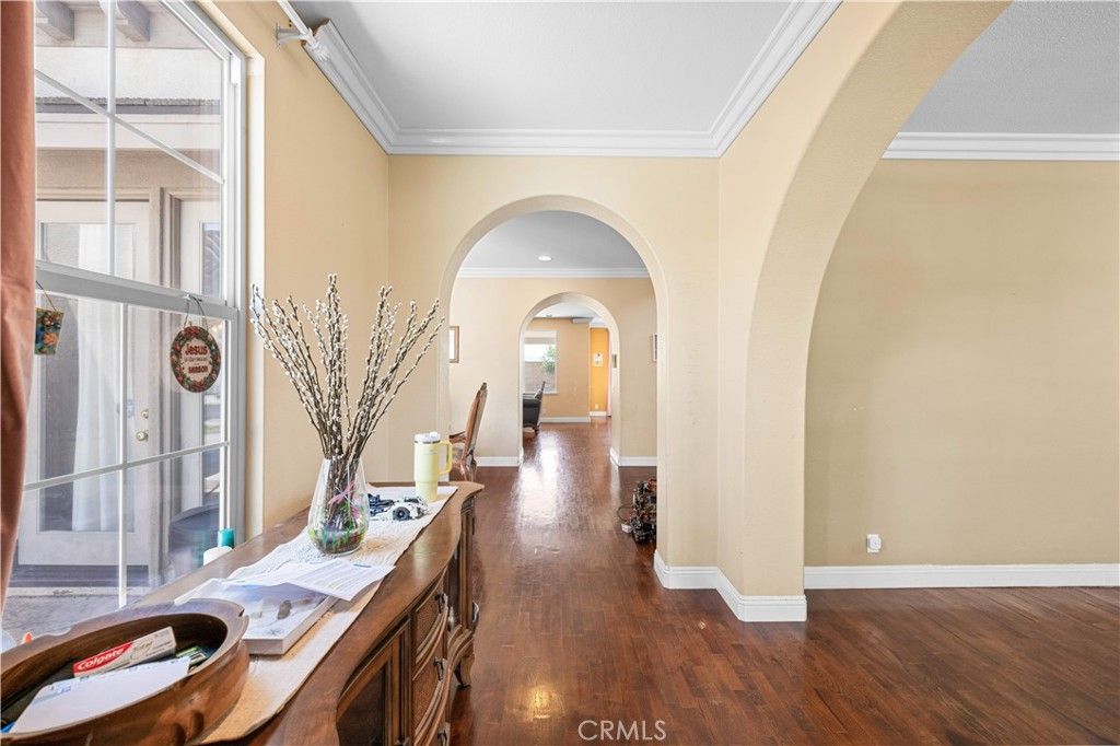 Image 6 of property listing at 7342 Excelsior Dr, Eastvale, CA 92880