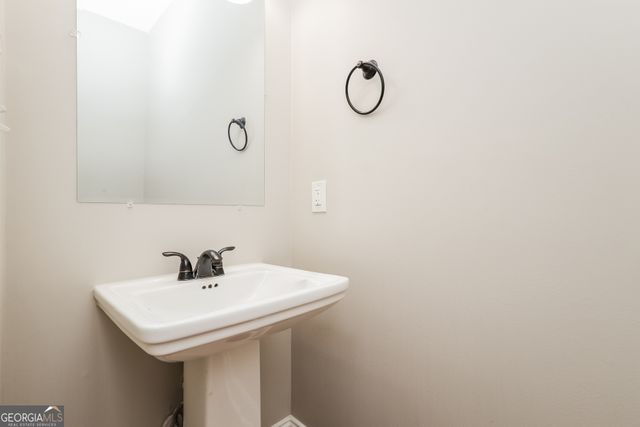 1515 Royce Drive, Locust Grove, GA 30248