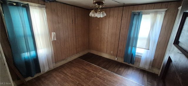 2201 E 36th Street, Cleveland, OH 44115