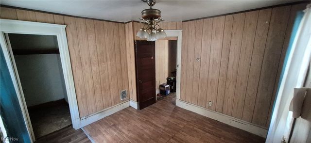 2201 E 36th Street, Cleveland, OH 44115