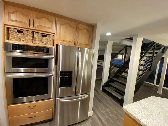 242 W Bluff Drive, Port Angeles, WA 98362