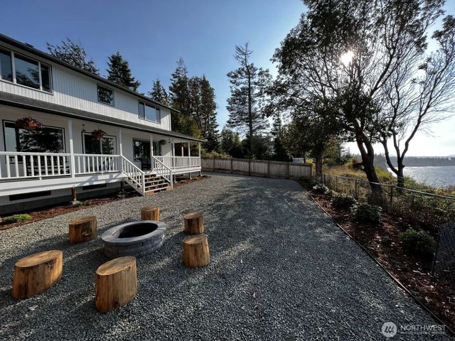 242 W Bluff Drive, Port Angeles, WA 98362
