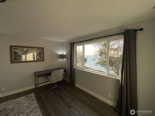 242 W Bluff Drive, Port Angeles, WA 98362