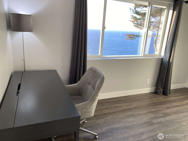 242 W Bluff Drive, Port Angeles, WA 98362