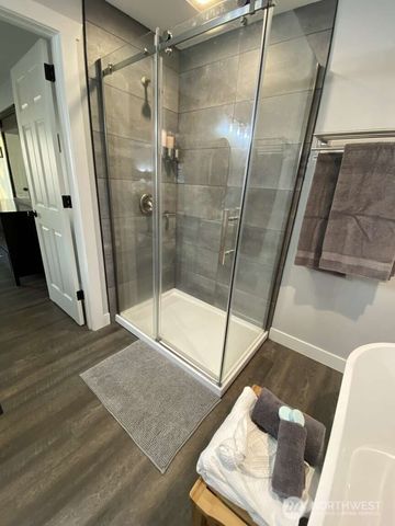 242 W Bluff Drive, Port Angeles, WA 98362