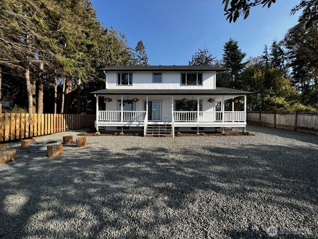 242 W Bluff Drive, Port Angeles, WA 98362