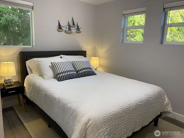 242 W Bluff Drive, Port Angeles, WA 98362