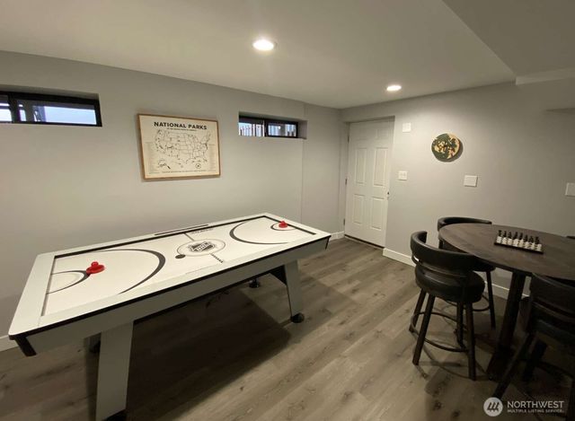 242 W Bluff Drive, Port Angeles, WA 98362