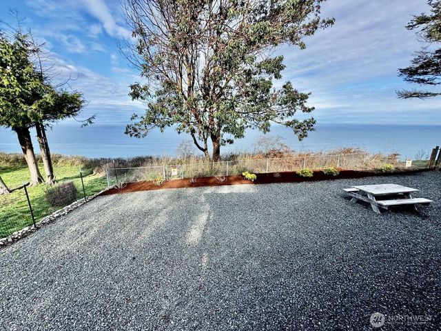 242 W Bluff Drive, Port Angeles, WA 98362