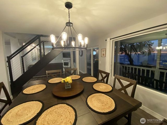 242 W Bluff Drive, Port Angeles, WA 98362