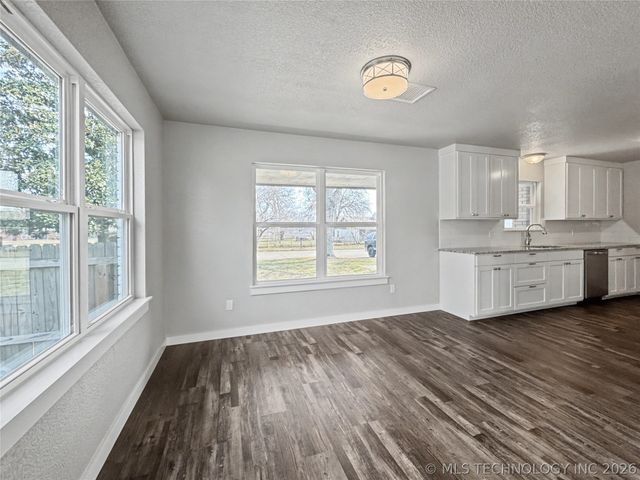 1202 S Ross Avenue, Tahlequah, OK 74464