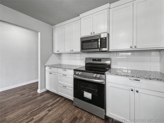 1202 S Ross Avenue, Tahlequah, OK 74464