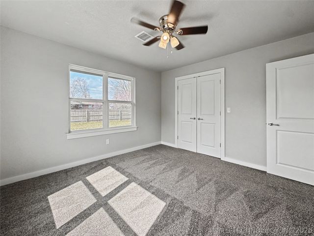 1202 S Ross Avenue, Tahlequah, OK 74464