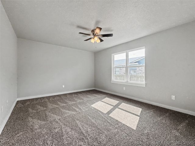 1202 S Ross Avenue, Tahlequah, OK 74464