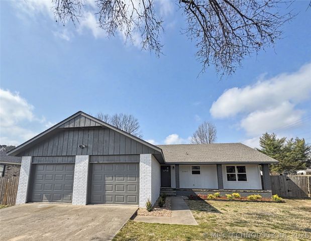 1202 S Ross Avenue, Tahlequah, OK 74464