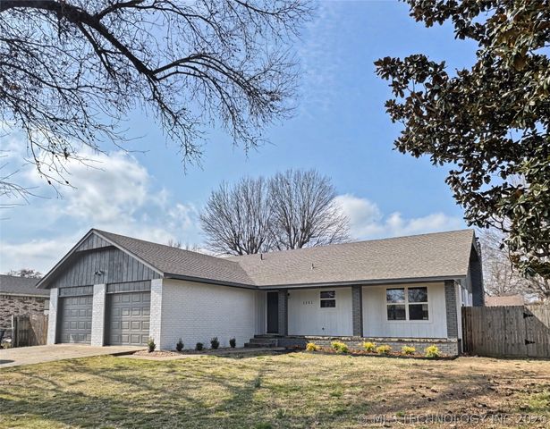 1202 S Ross Avenue, Tahlequah, OK 74464