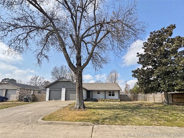 1202 S Ross Avenue, Tahlequah, OK 74464