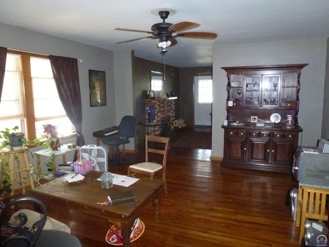 718 W 6th Ave, Emporia, KS 66801