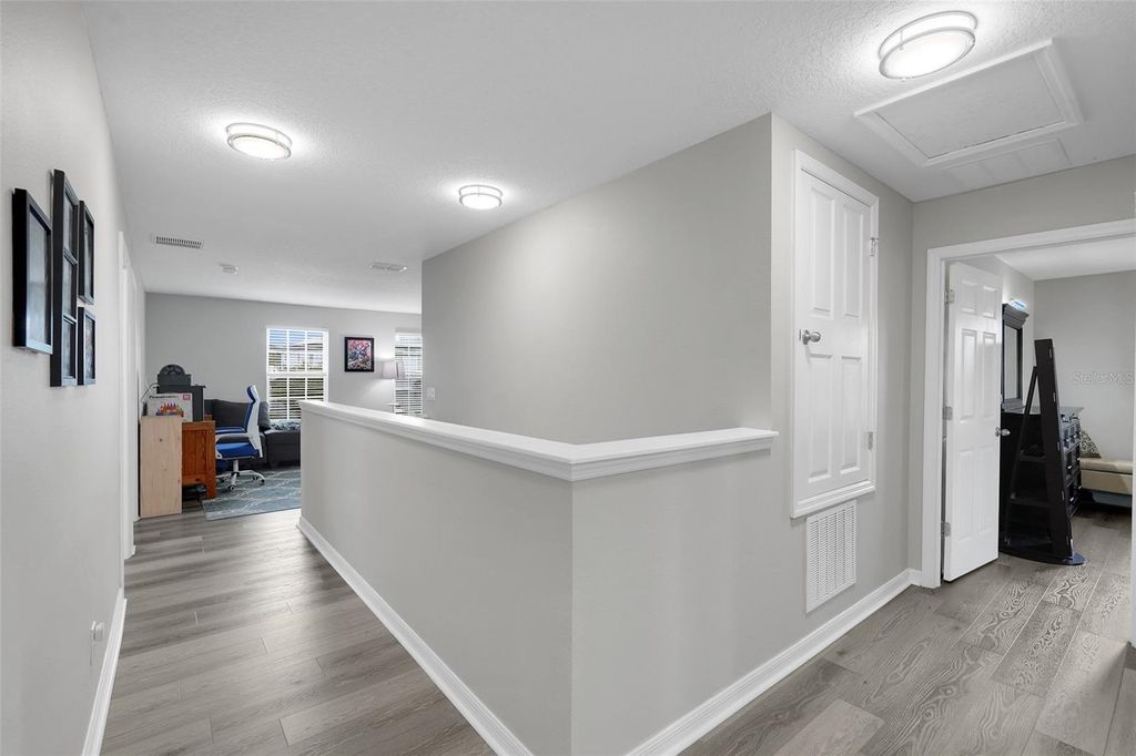 Image 33 of property listing at 693 BLACK EAGLE DRIVE, Groveland, FL 34736