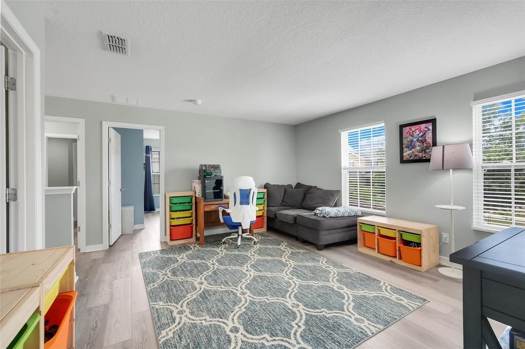 Image 35 of property listing at 693 BLACK EAGLE DRIVE, Groveland, FL 34736