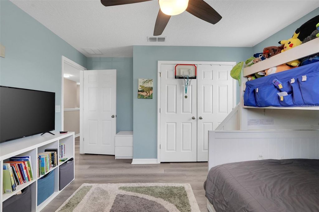 Image 44 of property listing at 693 BLACK EAGLE DRIVE, Groveland, FL 34736