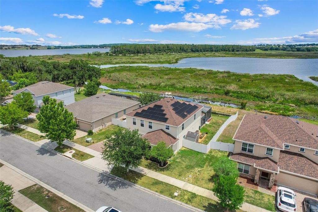 Image 8 of property listing at 693 BLACK EAGLE DRIVE, Groveland, FL 34736