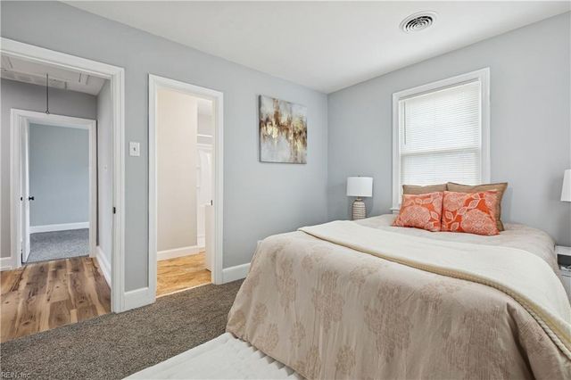 121 Cambridge PL, Hampton, VA 23669