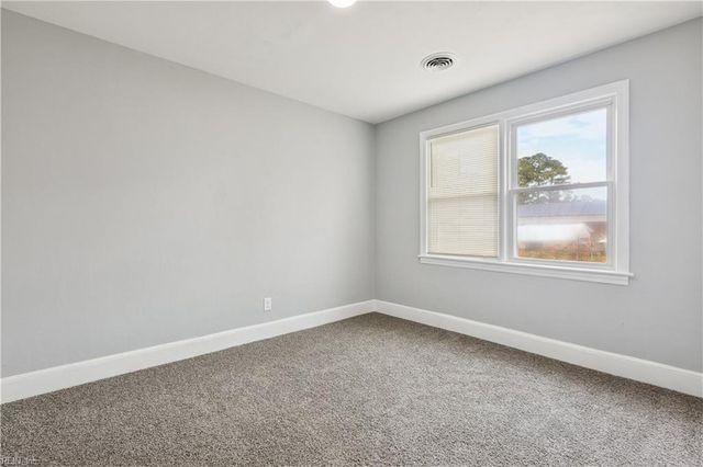 121 Cambridge PL, Hampton, VA 23669