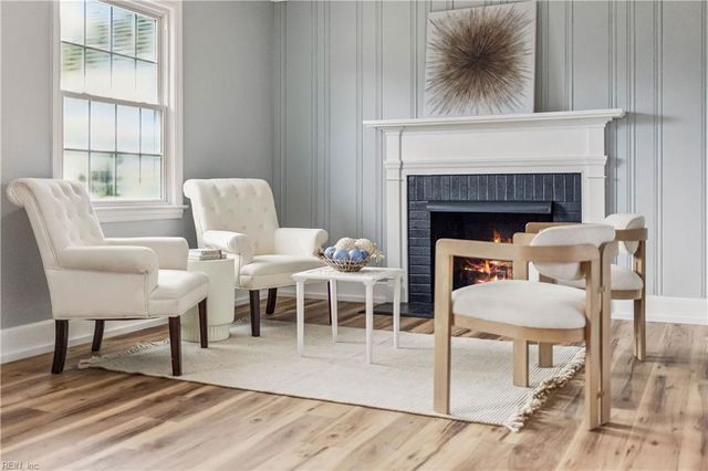 121 Cambridge PL, Hampton, VA 23669