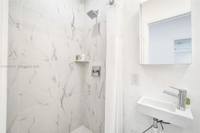 3305 NE 16th Ct, Fort Lauderdale, FL 33305